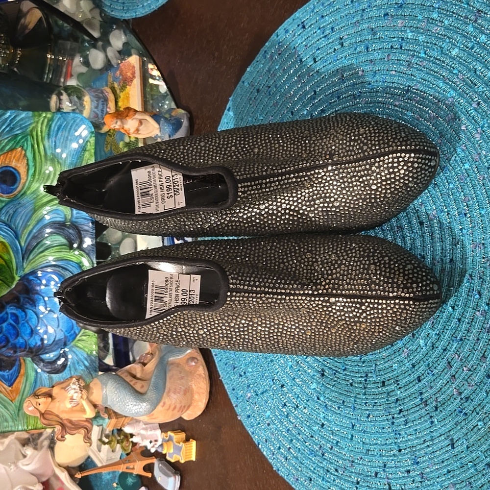 NWT Steve Madden booties